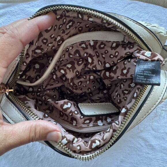 Isabelle Cream Vegan Woven Leather Slim Crossbody Shoulder Handbag - Picture 3 of 9